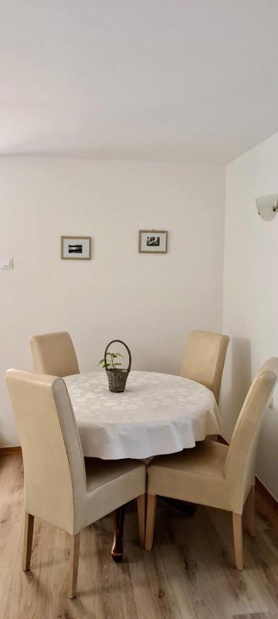 Apartment Mira バスカ エクステリア 写真